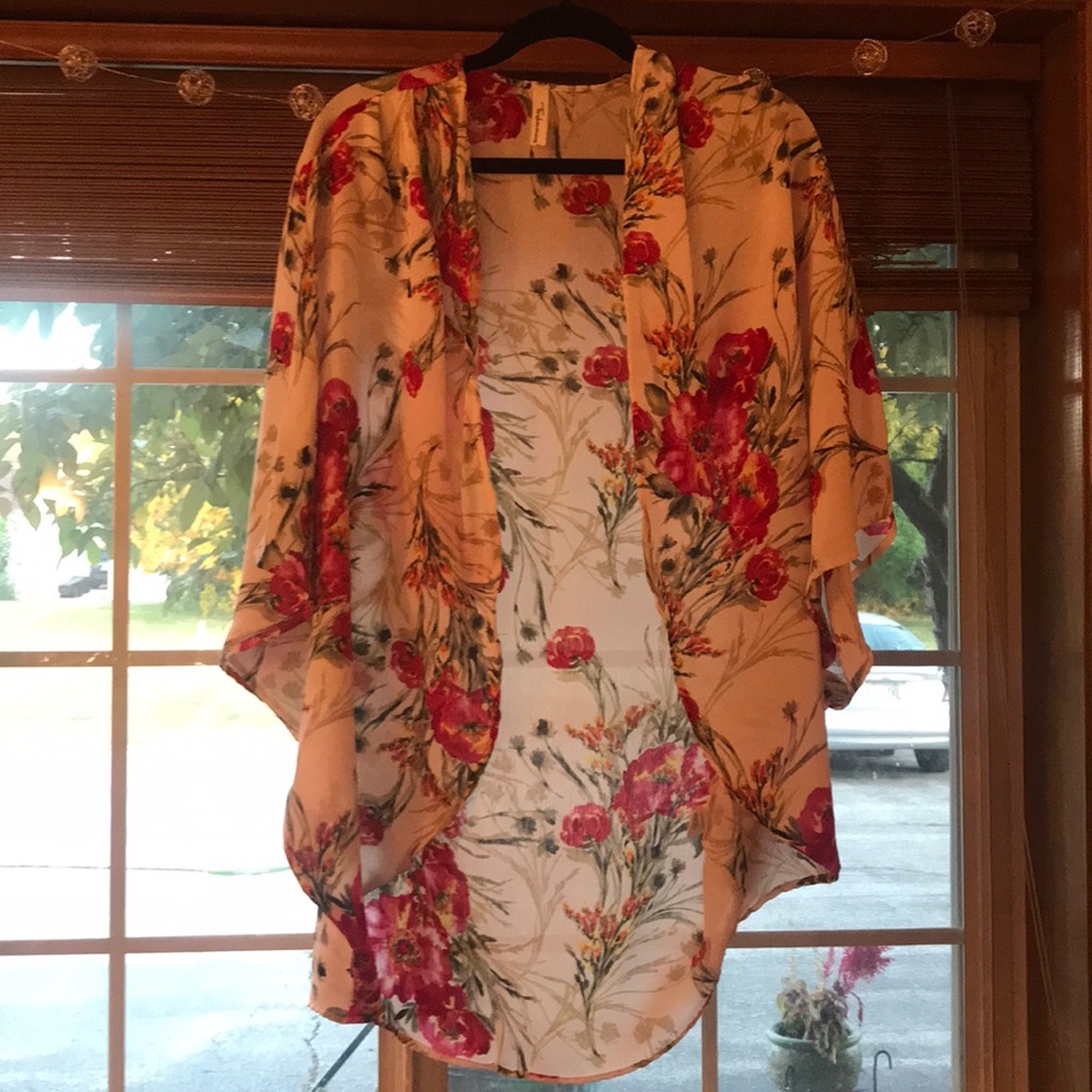 CHERRY BLOSSOM || kimono - Picture 2 of 5